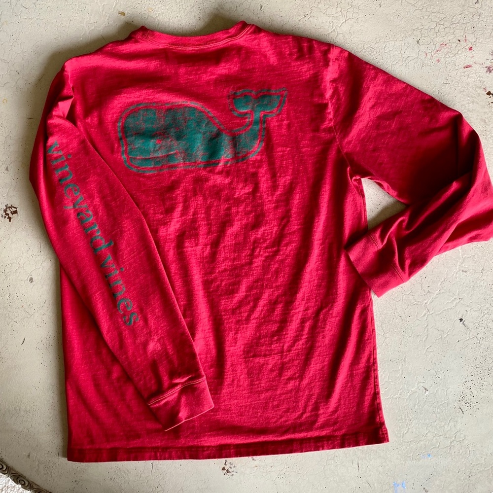 EUC. Men’s Long Sleeve Vineyard Vines T-shirt